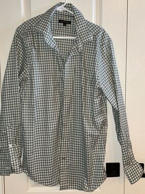 Banana Republic Men’s Green and White Gingham Button-Down Shirt